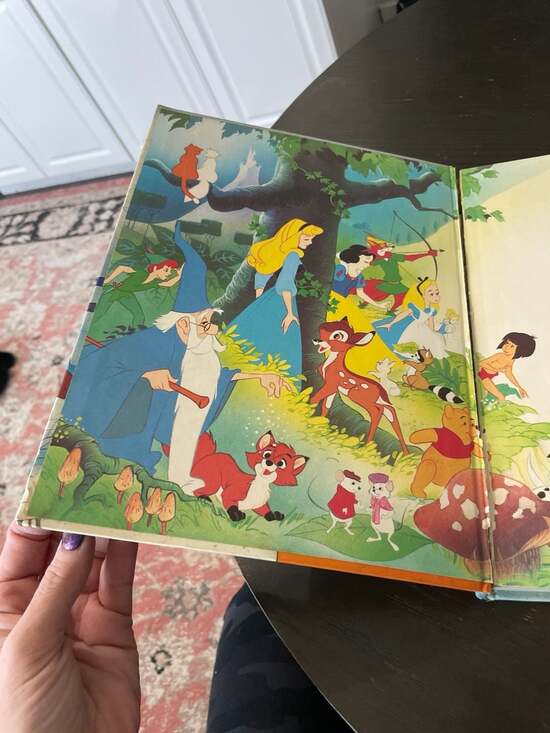 Vintage 1986 Walt Disney's Winnie-the-Pooh Hardcover Book - Picture 3 of 7